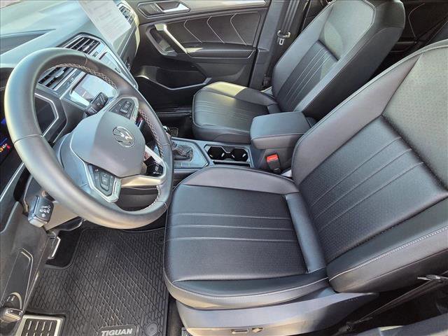 Certified 2023 Volkswagen Tiguan SE R-Line image 15