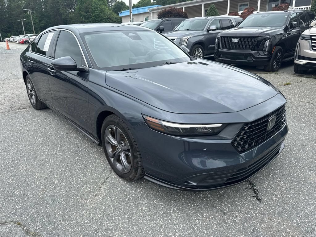 Used 2023 Honda Accord EX-L image 2