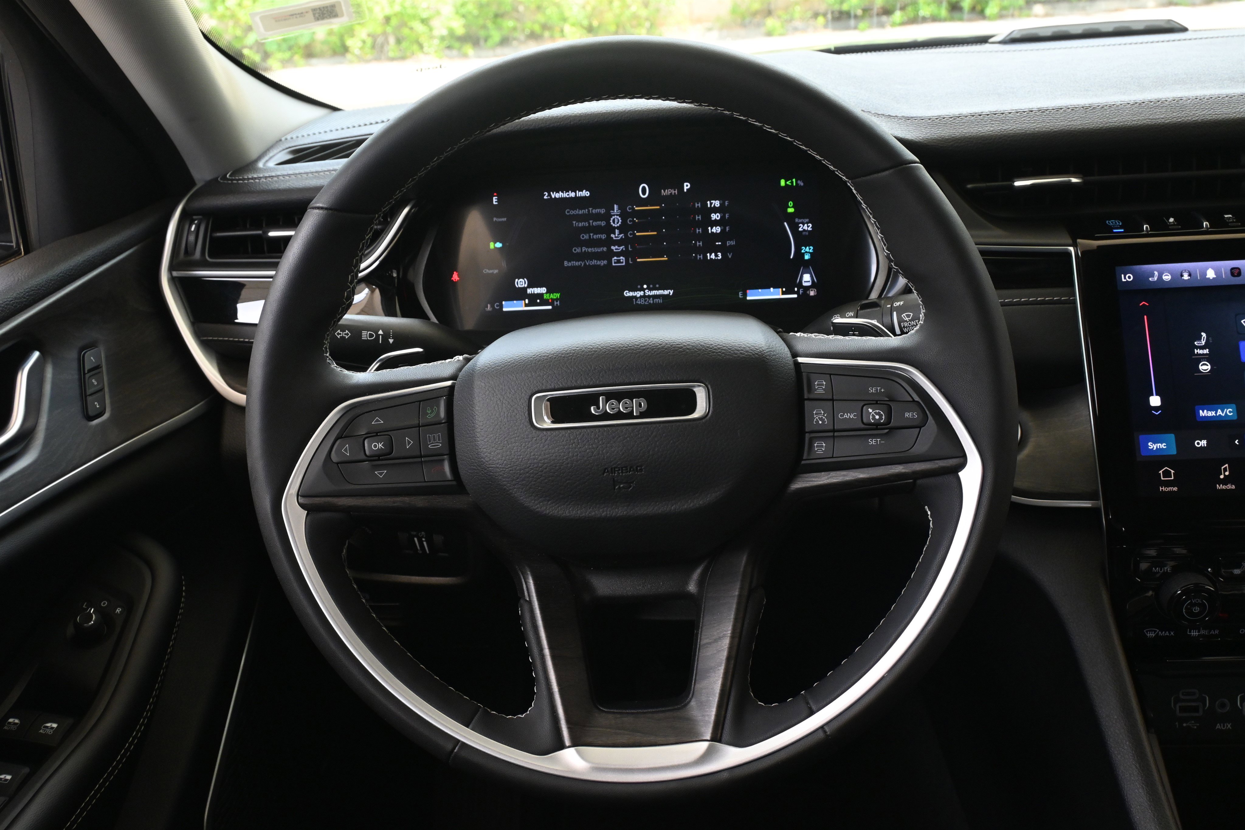 Used 2023 Jeep Grand Cherokee 4WD 4xe image 25