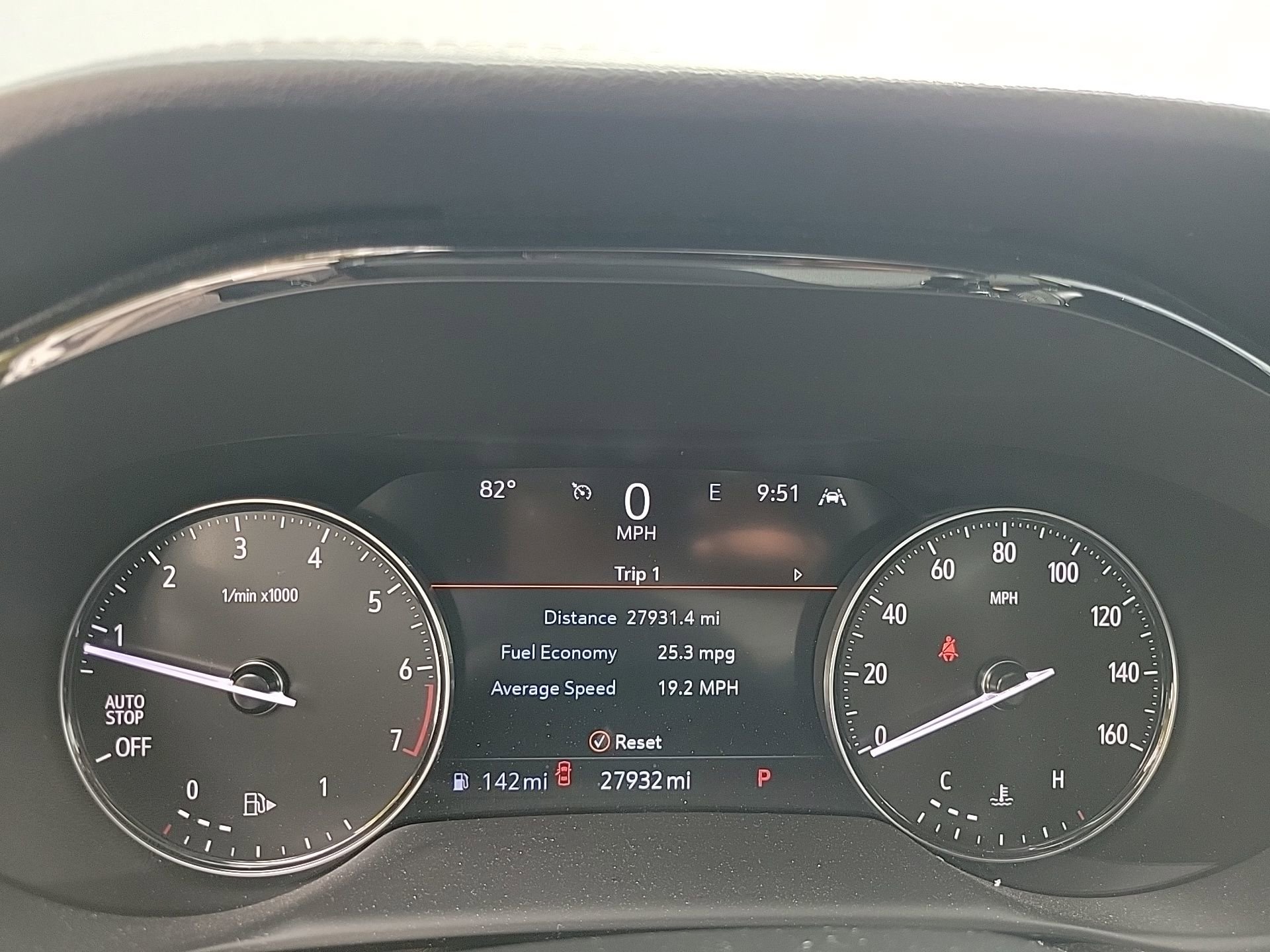 Used 2023 Buick Envision Essence image 29