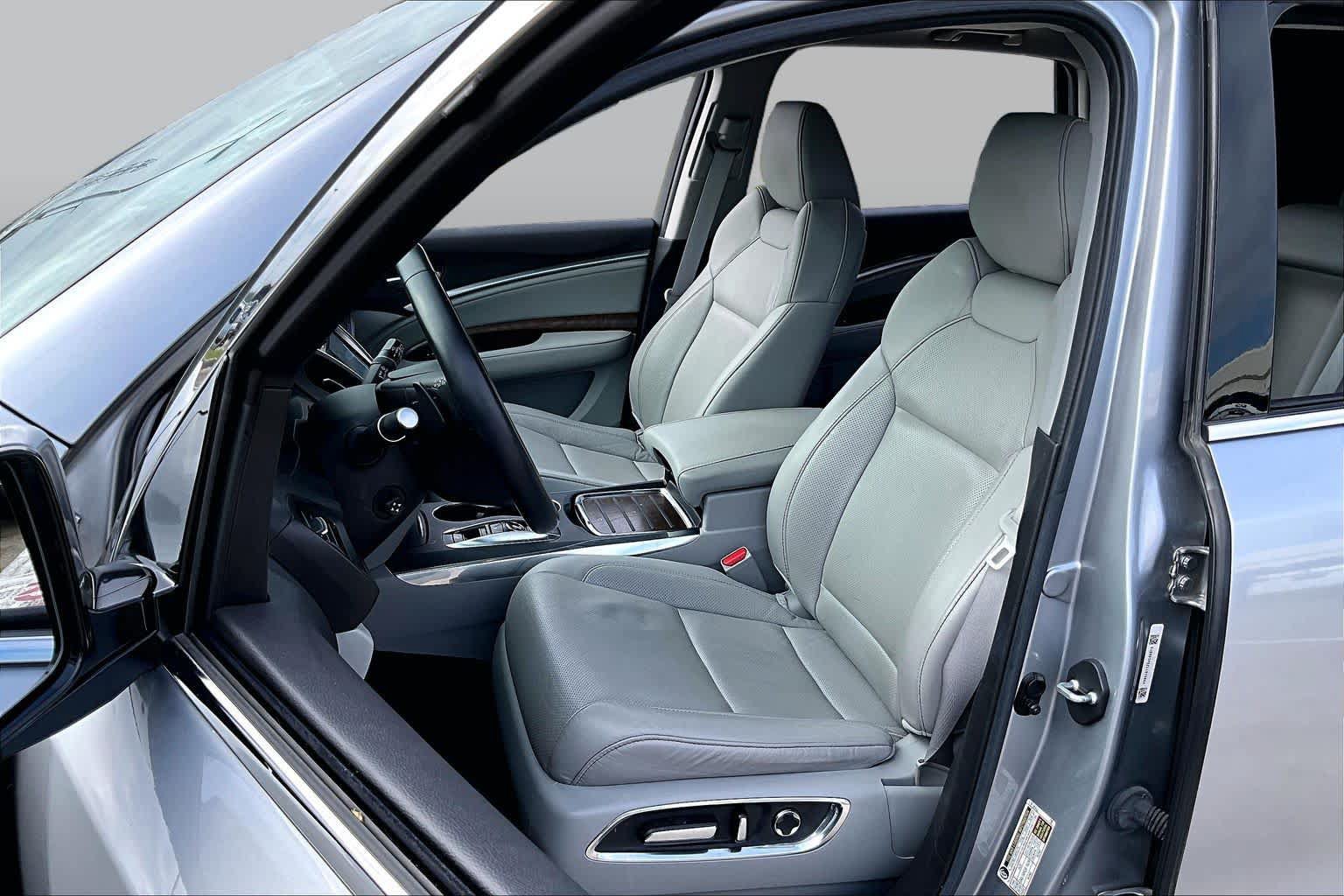 Used 2020 Acura MDX w/ Technology Package FWD image 6