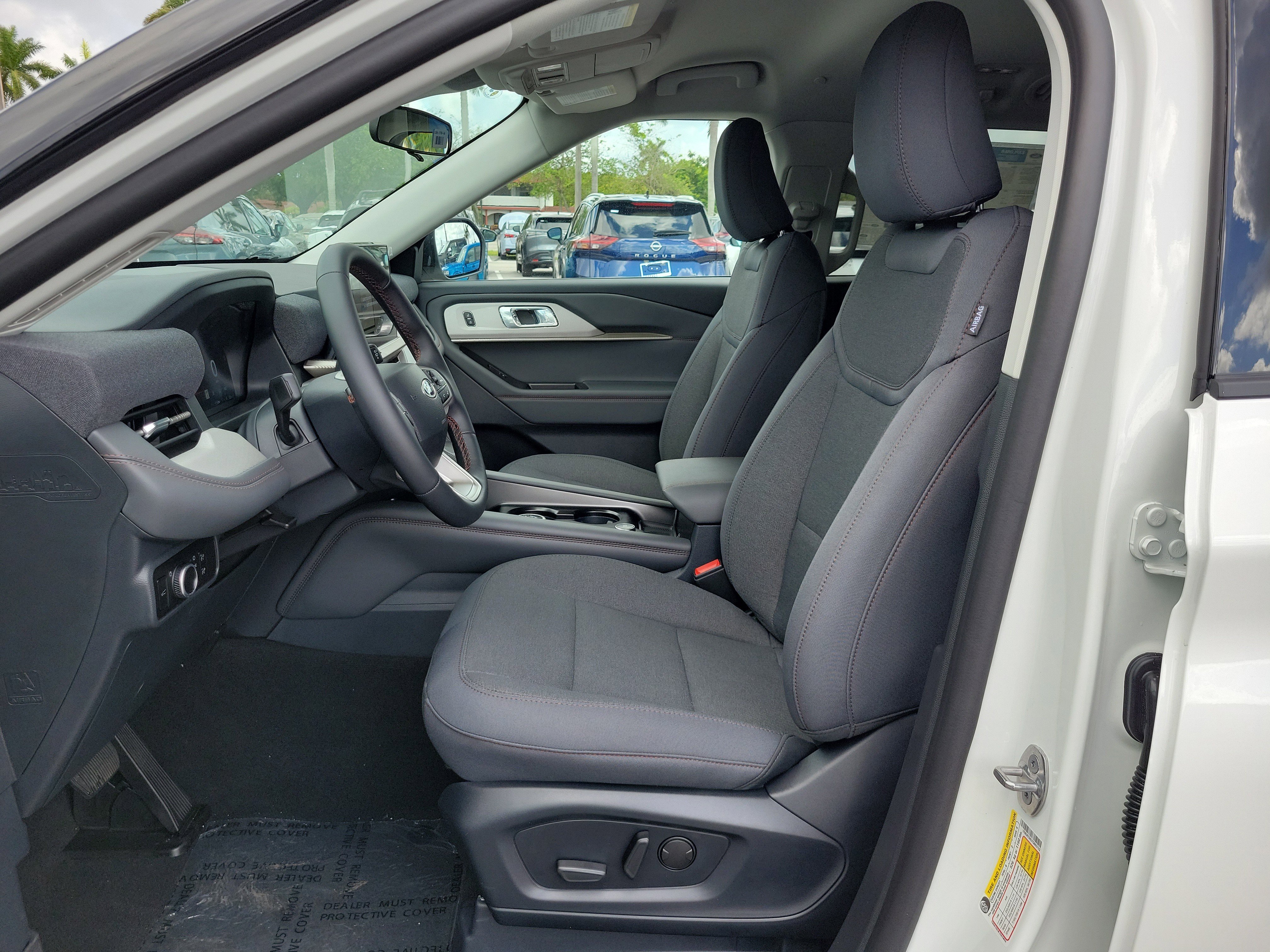 New 2026 Ford Explorer Active RWD image 10