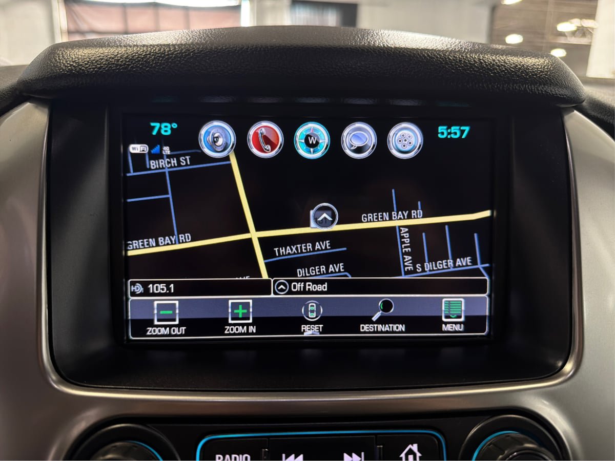 Used 2018 Chevrolet Suburban Premier AWD/4WD image 30
