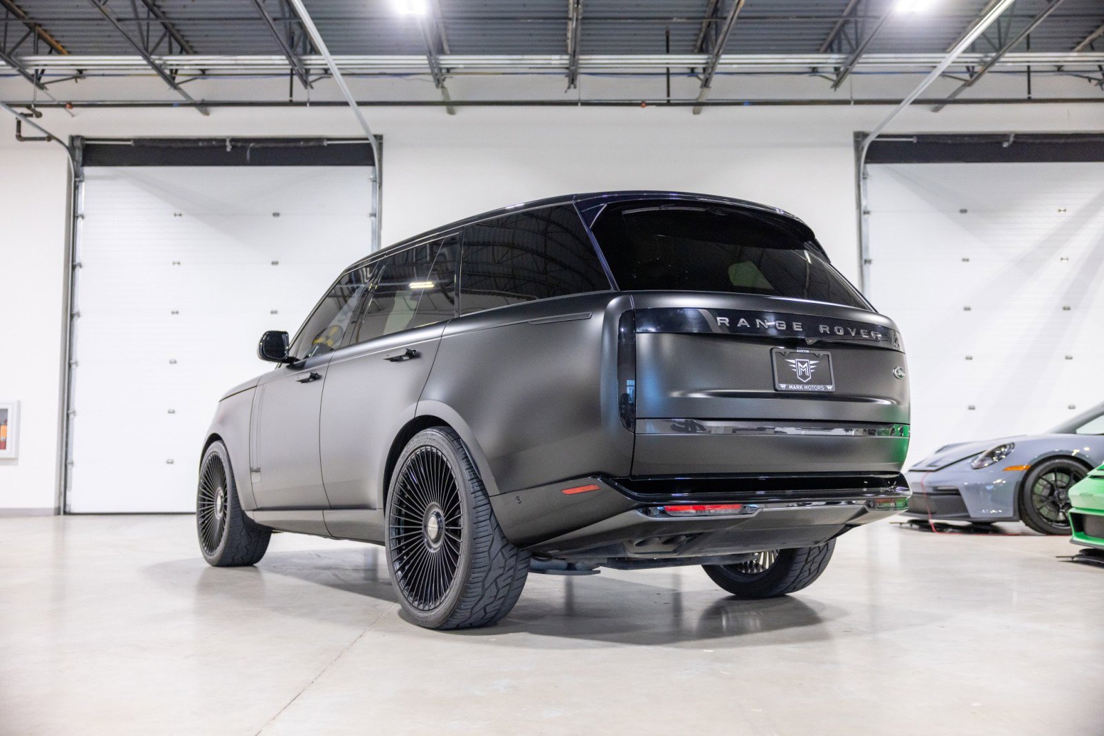 Used 2023 Land Rover Range Rover SE image 6