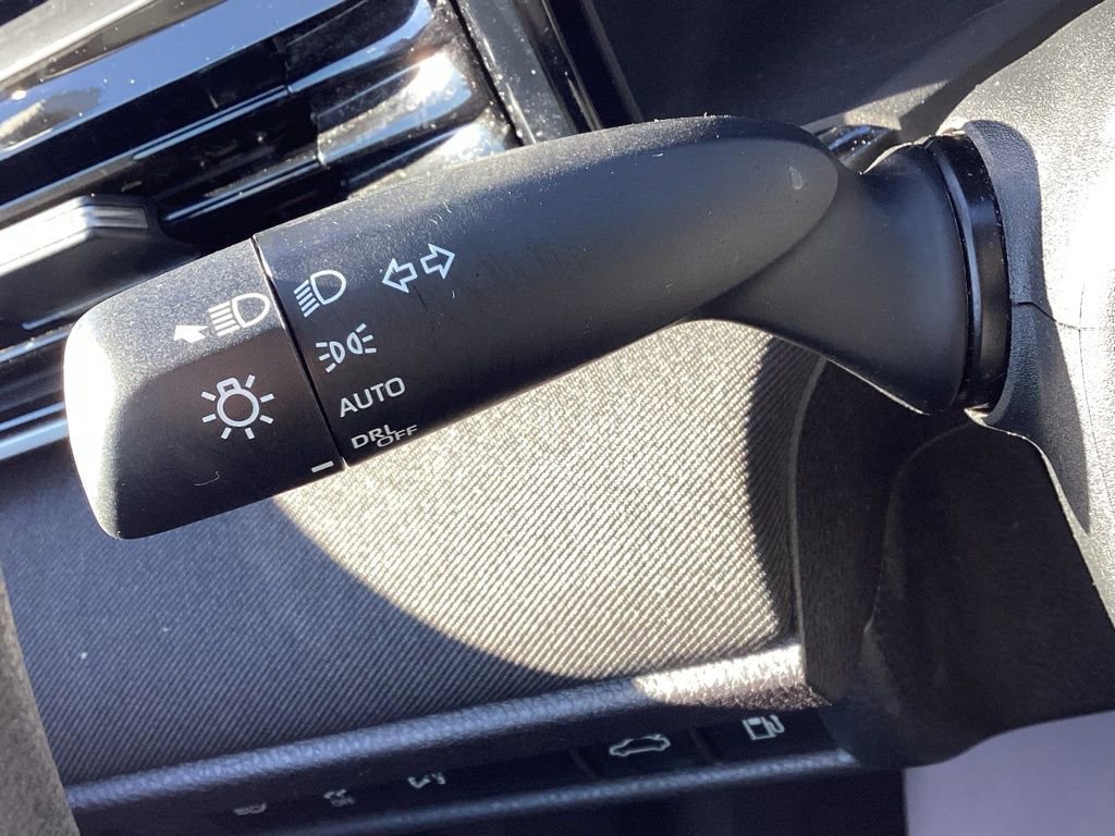 Used 2025 Toyota Camry LE FWD image 22