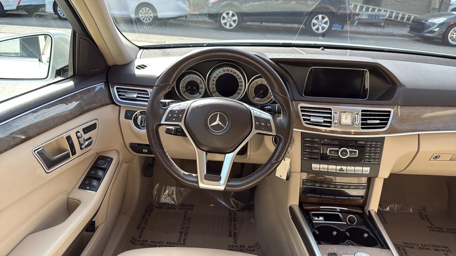 Used 2014 Mercedes-Benz E 350 4MATIC Sedan image 26