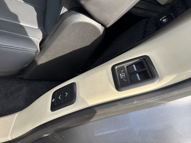 Used 2023 Land Rover Range Rover Long Wheelbase SE image 21