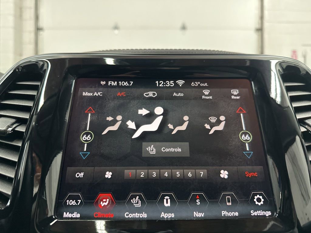 Used 2020 Jeep Cherokee Limited AWD/4WD image 30