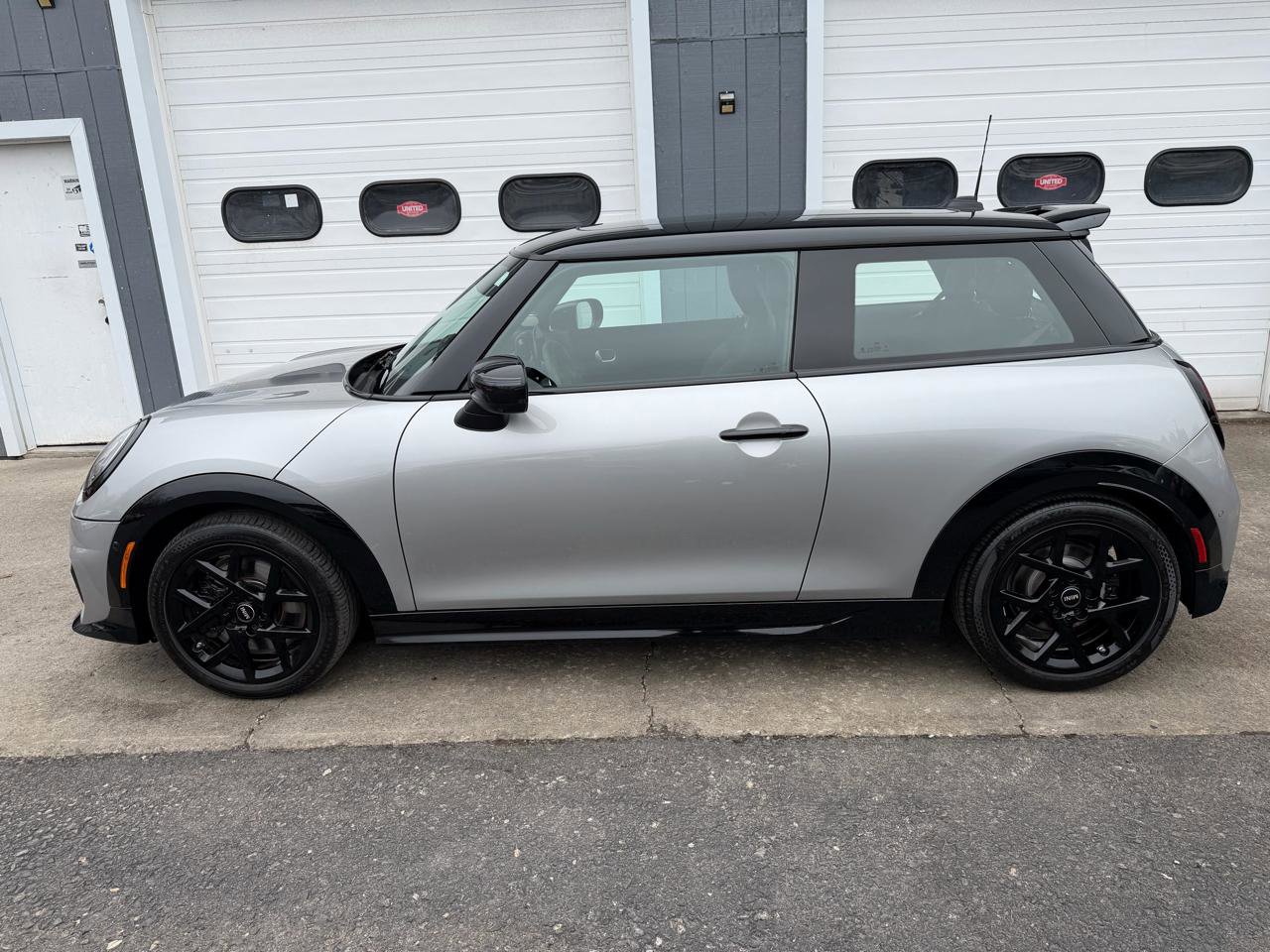 Used 2025 MINI Cooper S image 7