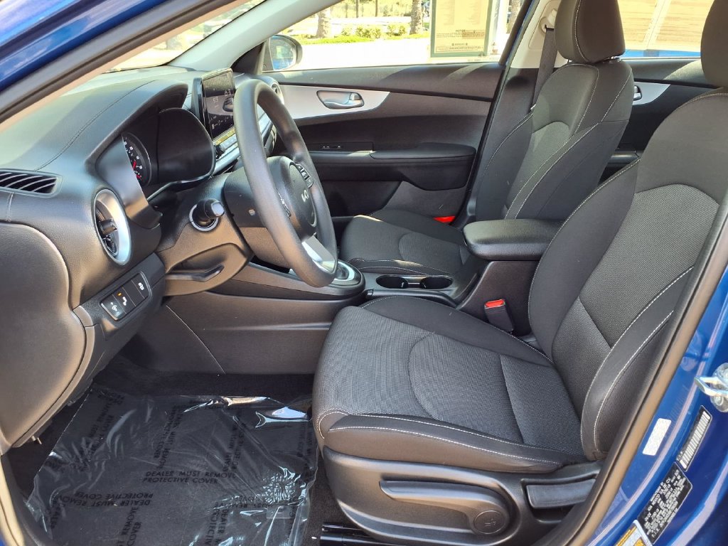 Certified 2024 Kia Forte LXS w/ LXS Technology Package FWD image 16