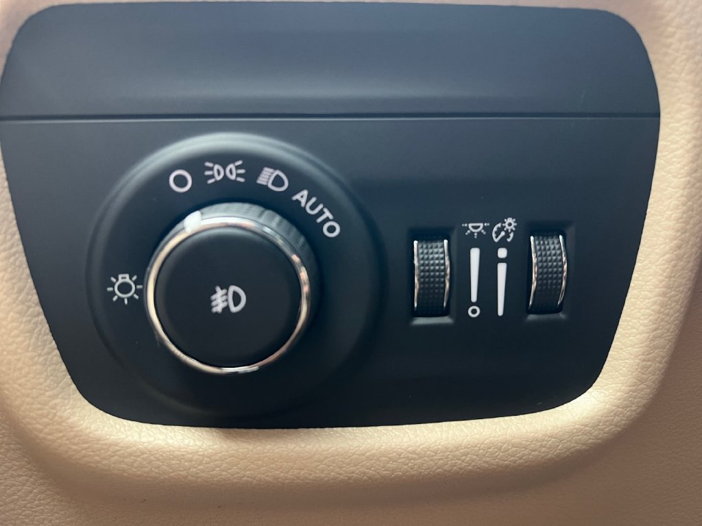 New 2027 Jeep Grand Cherokee L Limited AWD/4WD image 25
