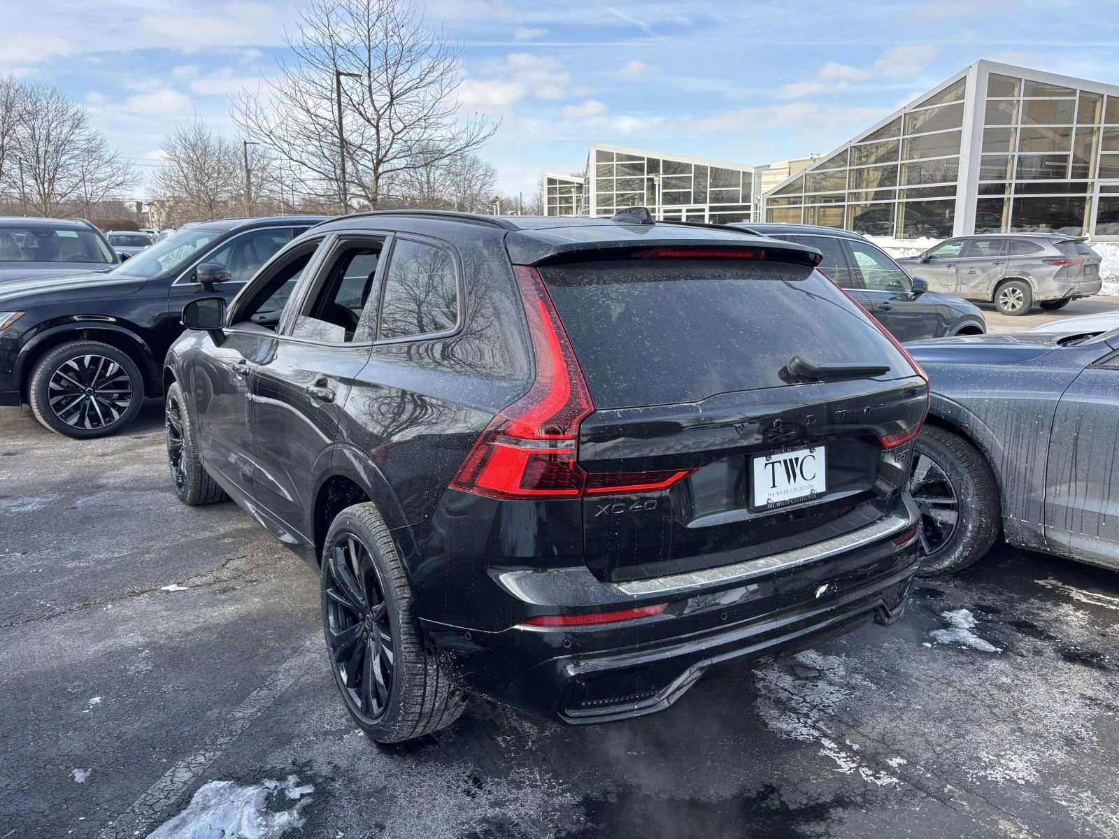 New 2026 Volvo XC60 B5 Ultra w/ Protection Package Premier image 4