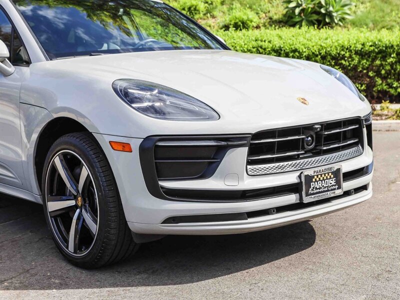 Used 2023 Porsche Macan w/ Premium Package Plus AWD/4WD image 9