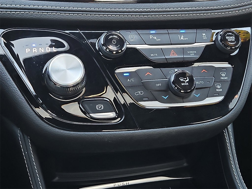 Used 2024 Chrysler Pacifica Limited w/ S Appearance Package image 26