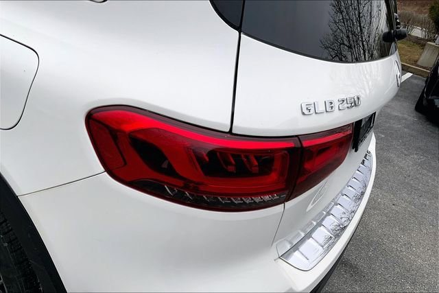 Used 2020 Mercedes-Benz GLB 250 4MATIC image 27