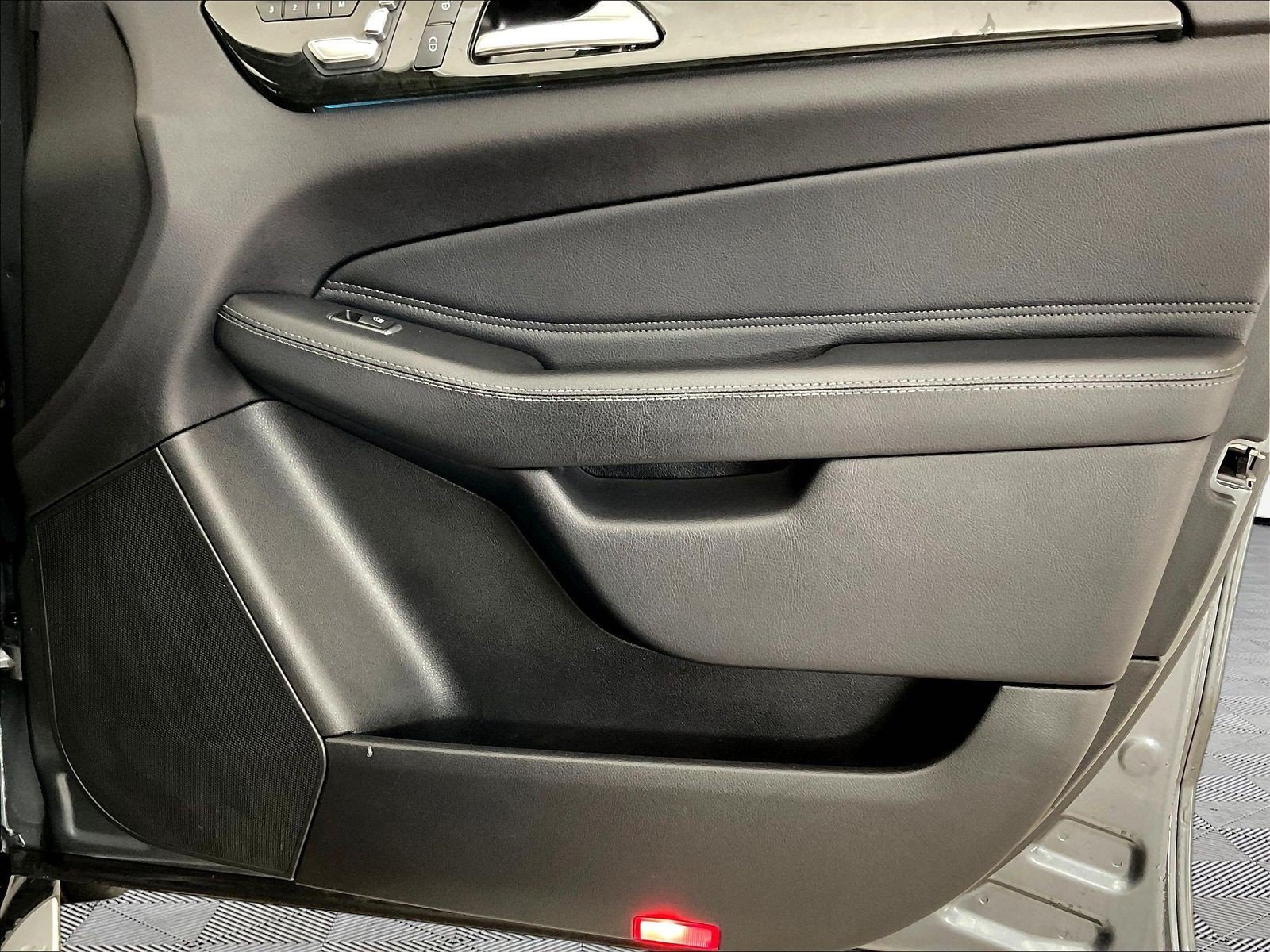 Used 2019 Mercedes-Benz GLS 450 4MATIC image 29