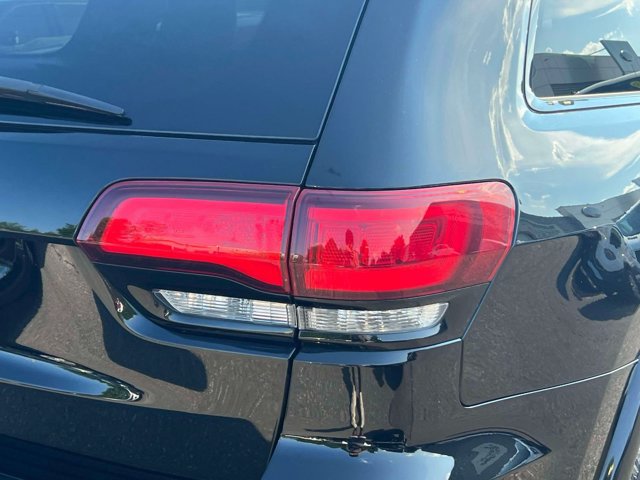 Used 2019 Jeep Grand Cherokee Altitude AWD/4WD image 11