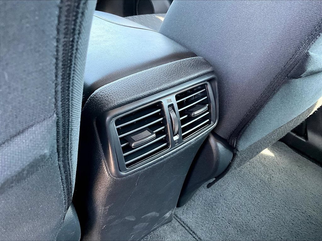 Used 2019 Nissan Rogue S AWD/4WD image 12