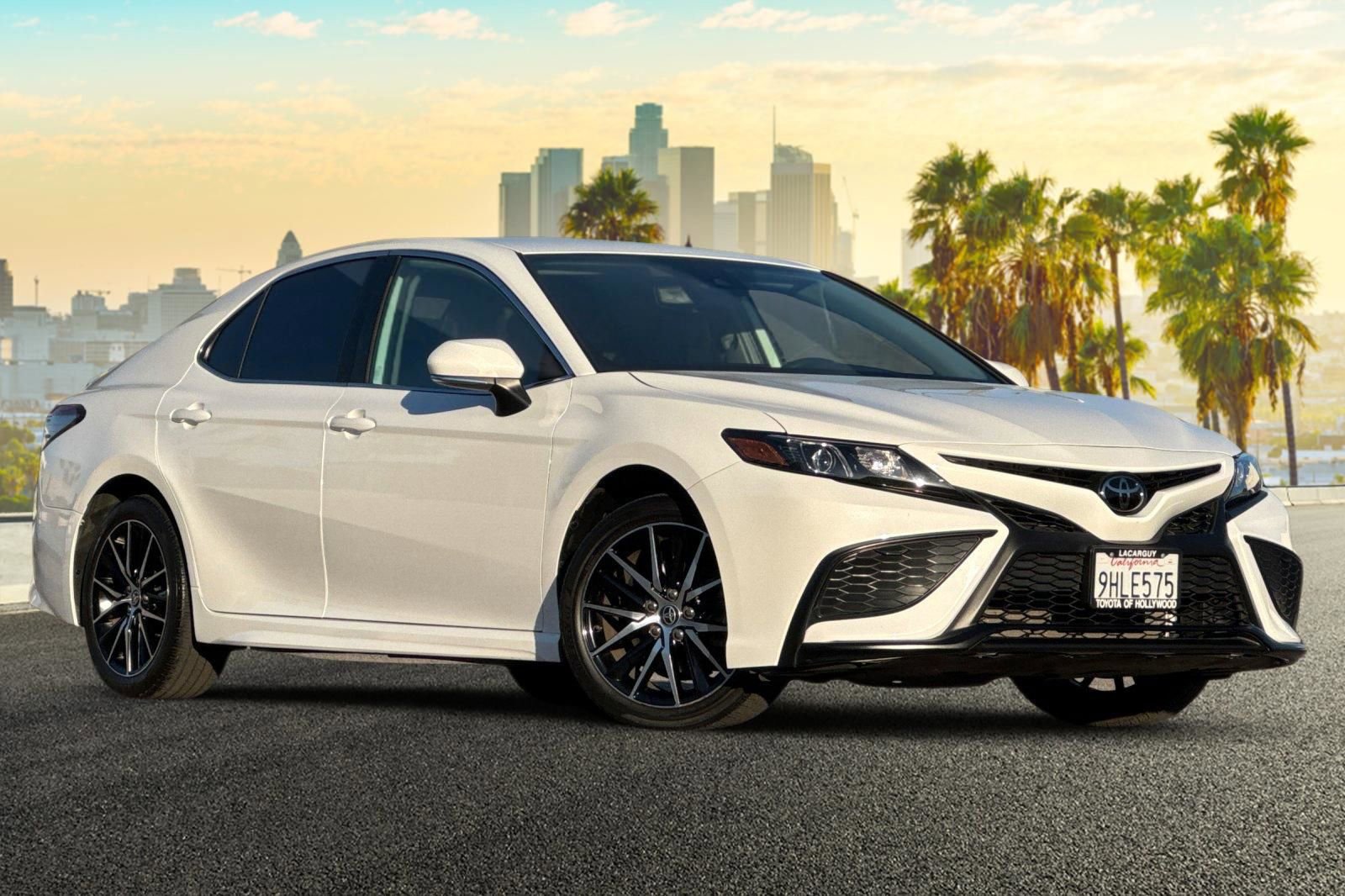 Certified 2023 Toyota Camry SE image 2