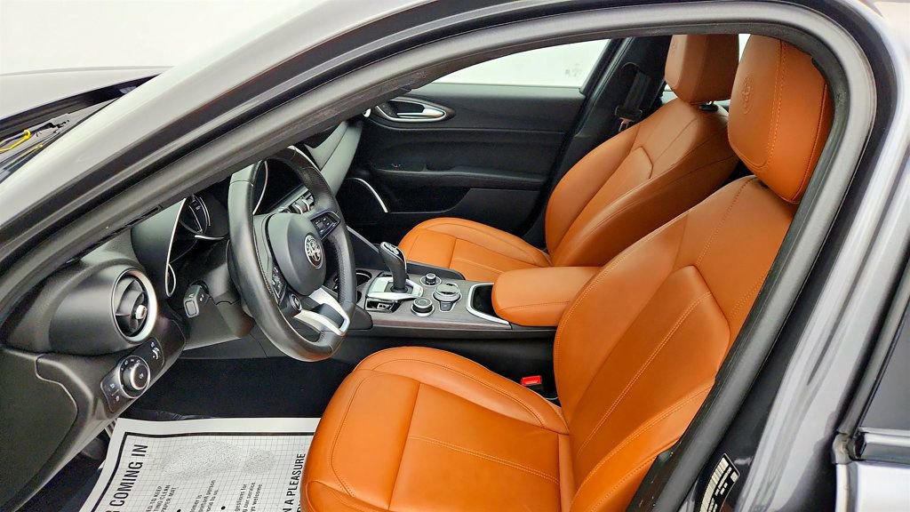 Used 2022 Alfa Romeo Giulia Ti image 21