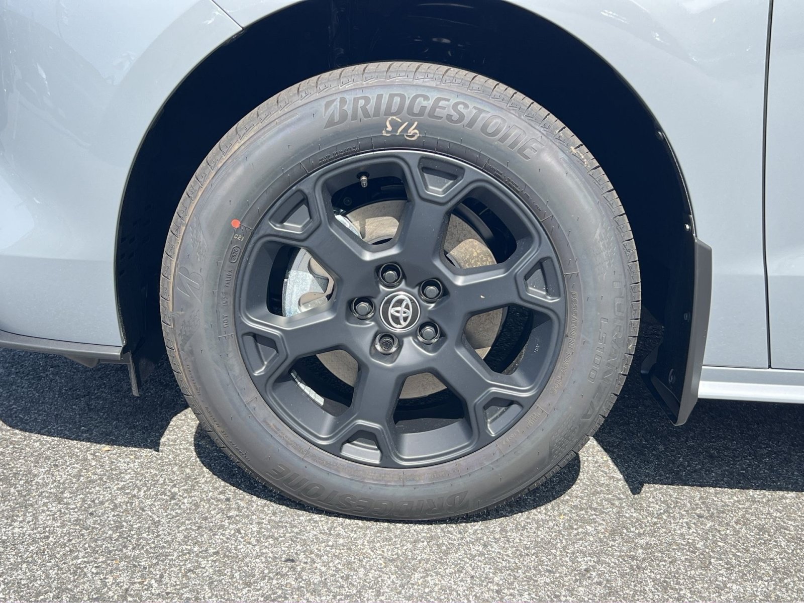 New 2026 Toyota Sienna XLE Woodland Edition AWD/4WD image 5