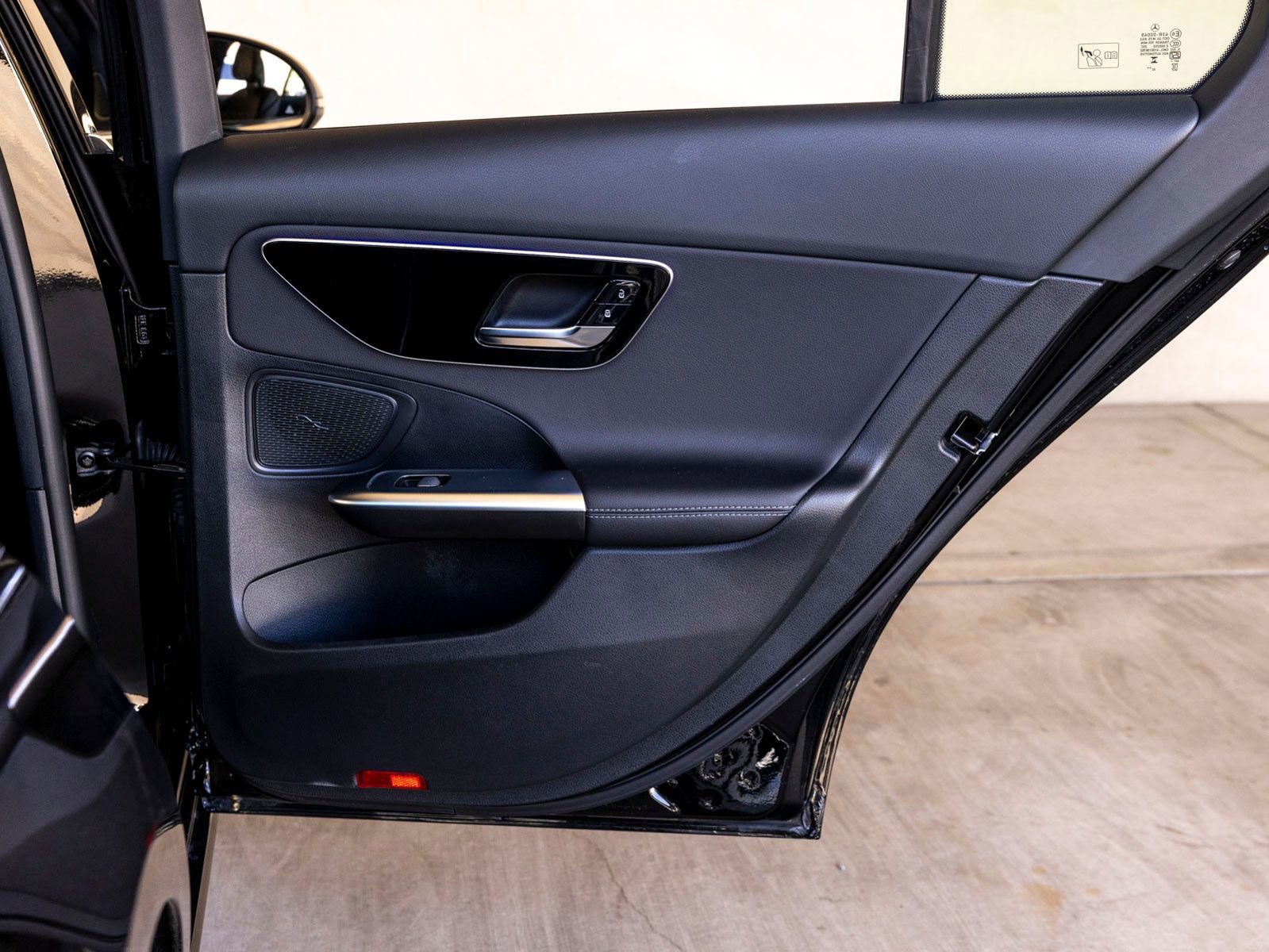 Used 2025 Mercedes-Benz C 300 Sedan image 27