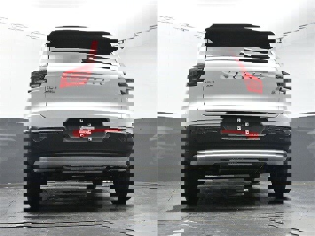 New 2025 Volvo XC40 B5 Plus w/ Protection Package Premier image 39