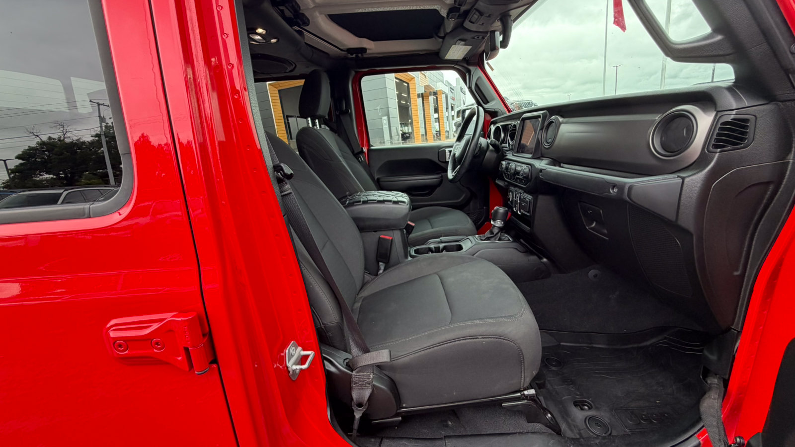 Certified 2021 Jeep Gladiator Sport AWD/4WD image 19