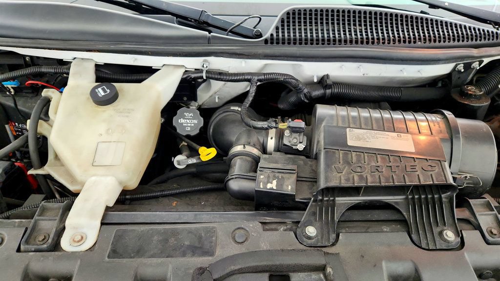 Used 2019 Chevrolet Express 3500 LT w/ LT Preferred Equipment Group RWD image 26