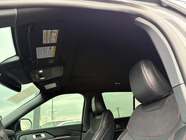 Used 2025 Ford Explorer ST w/ Sun And Sound Package AWD/4WD image 20