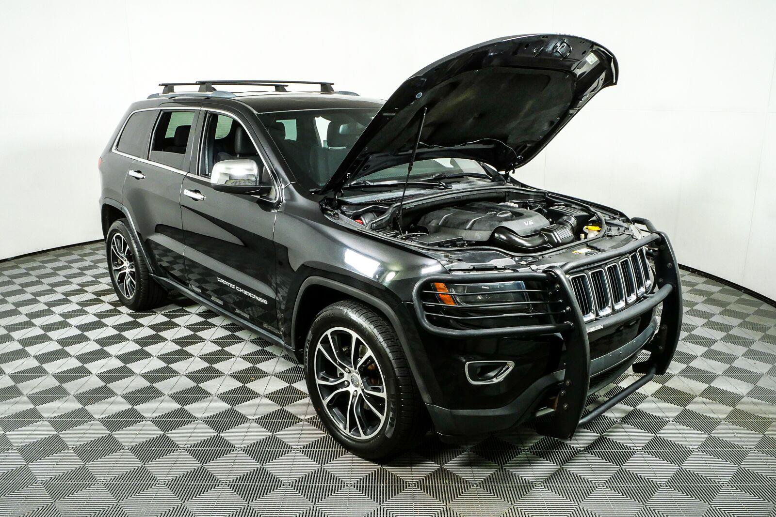 Used 2015 Jeep Grand Cherokee Laredo w/ Quick Order Package 23E RWD image 31