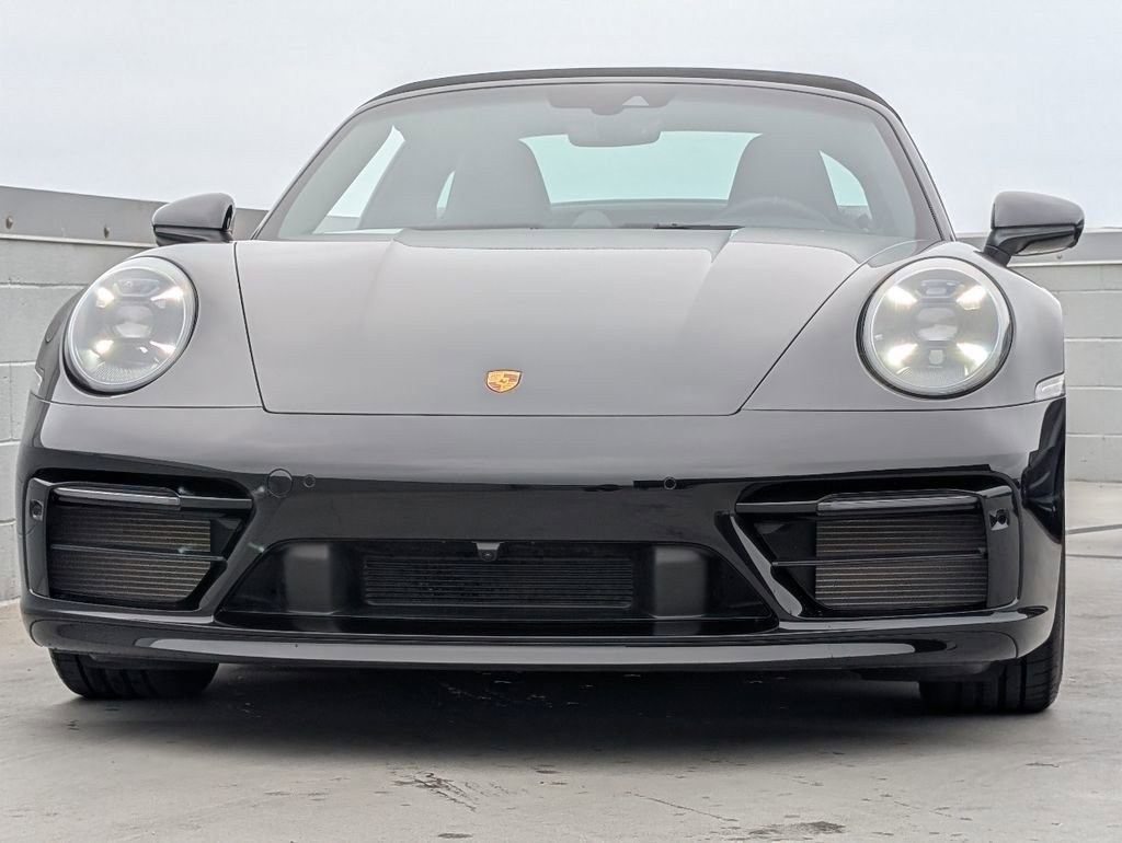 Used 2024 Porsche 911 image 8