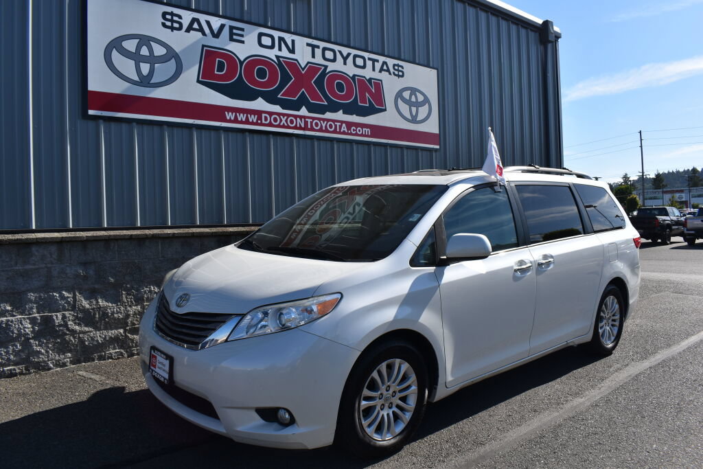Certified 2016 Toyota Sienna XLE w/ XLE Navigation Package FWD image 1