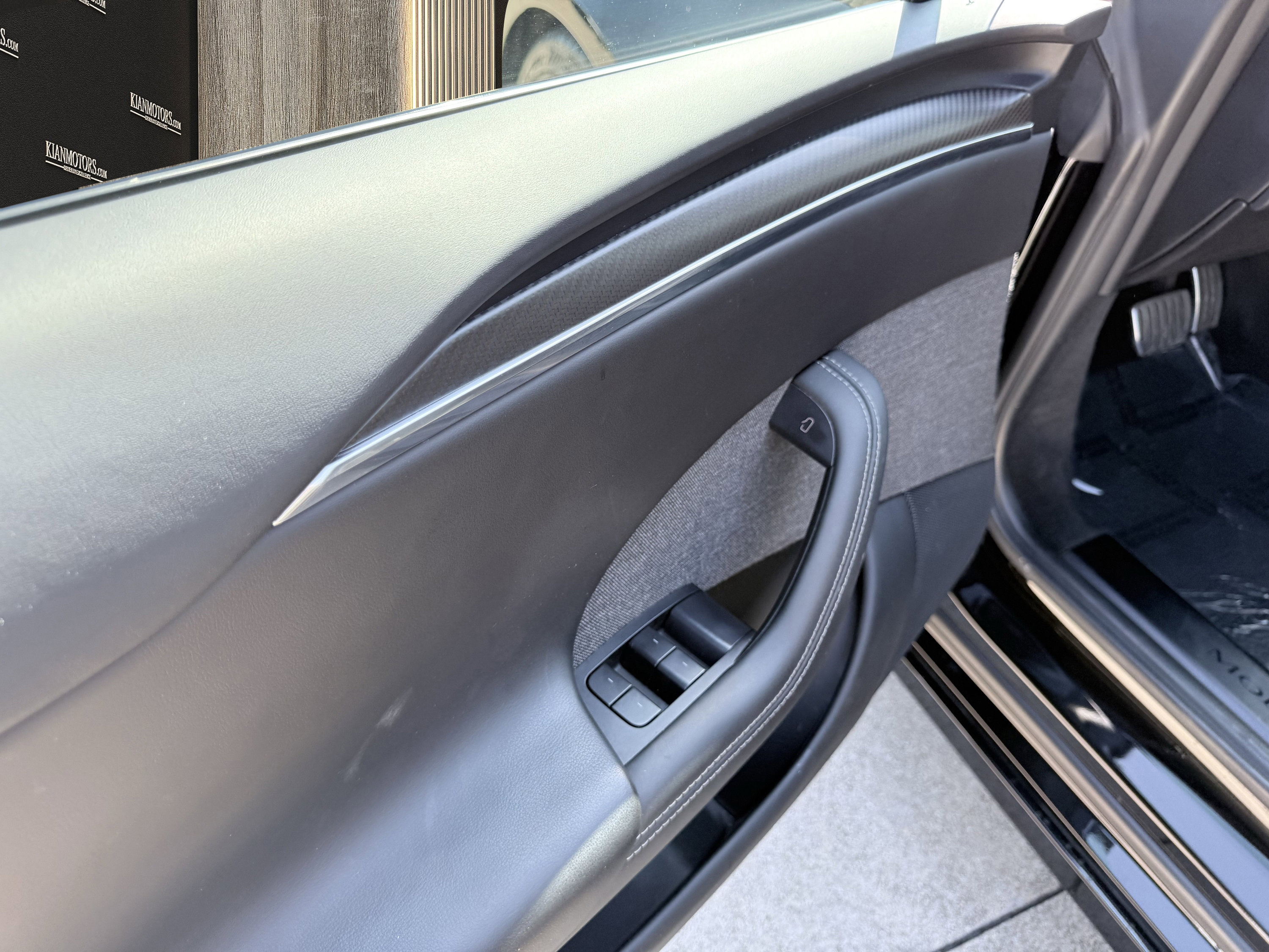 Used 2023 Tesla Model S Plaid image 30