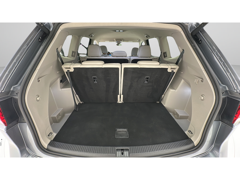 Used 2025 Volkswagen Atlas SE AWD/4WD image 24