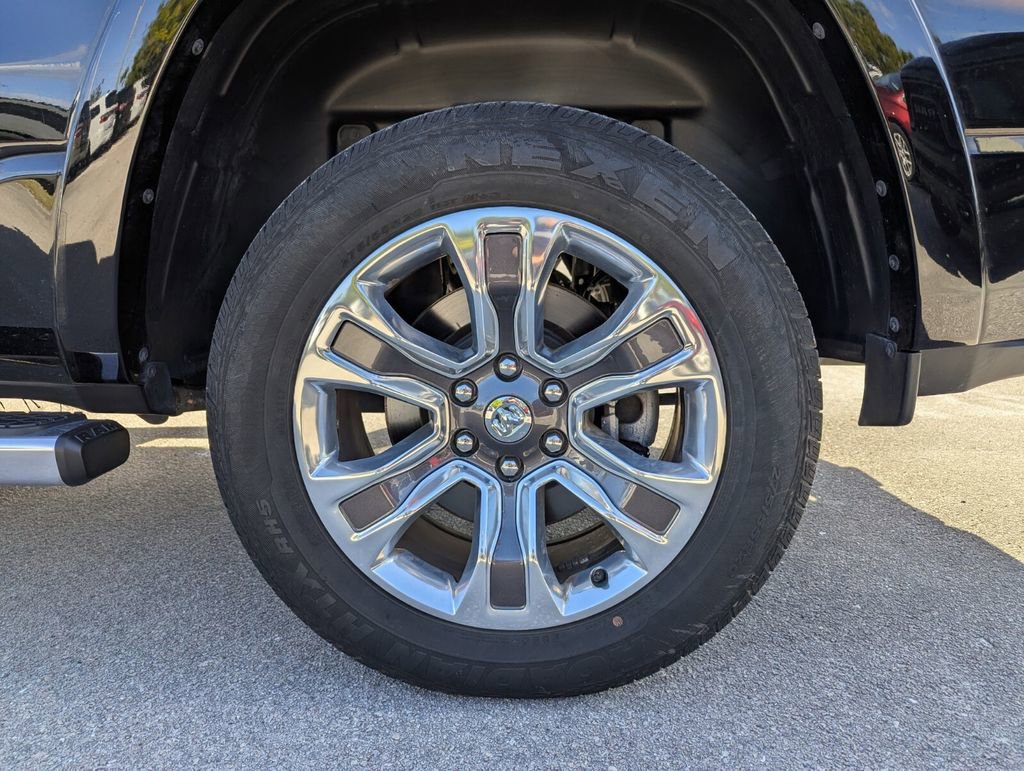 Used 2023 RAM 1500 Limited w/ Body Color Bumper Group image 15