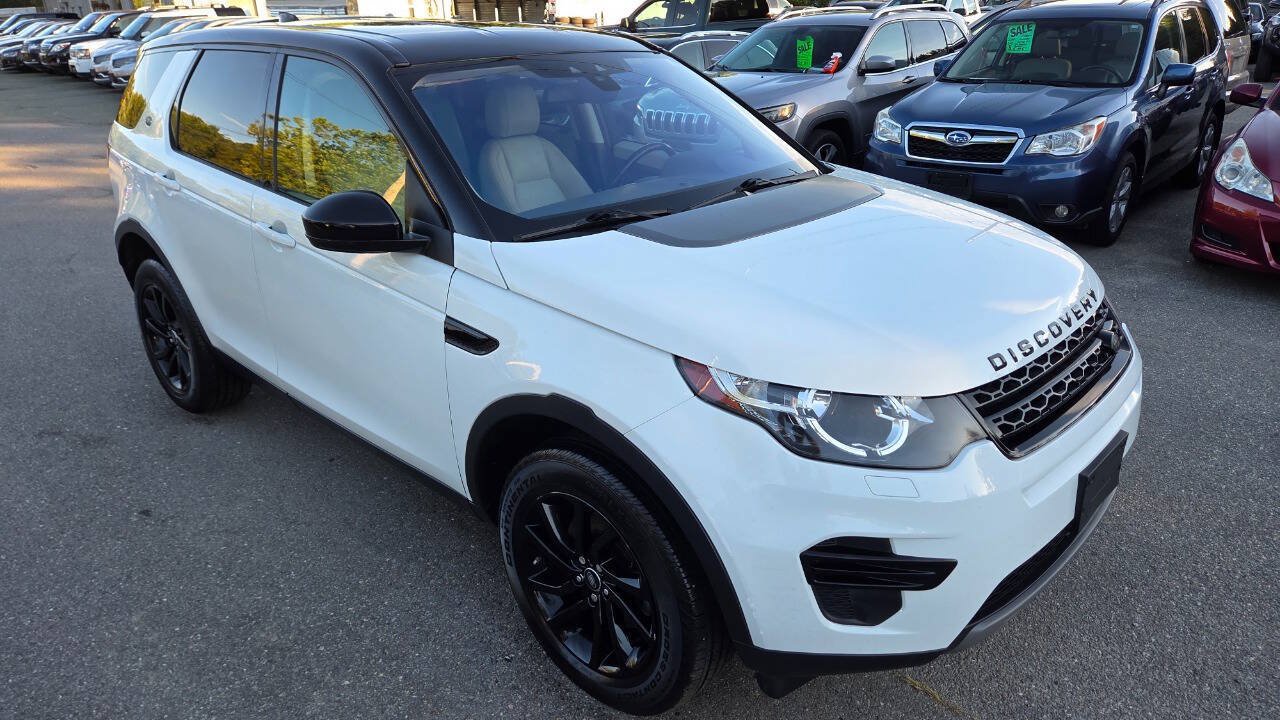 Used 2017 Land Rover Discovery Sport SE AWD/4WD image 21
