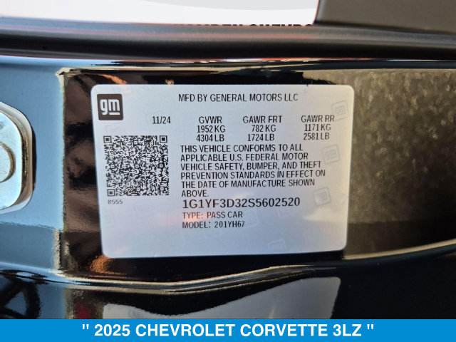 Used 2025 Chevrolet Corvette Z06 w/ Stealth Interior Trim Package RWD image 31