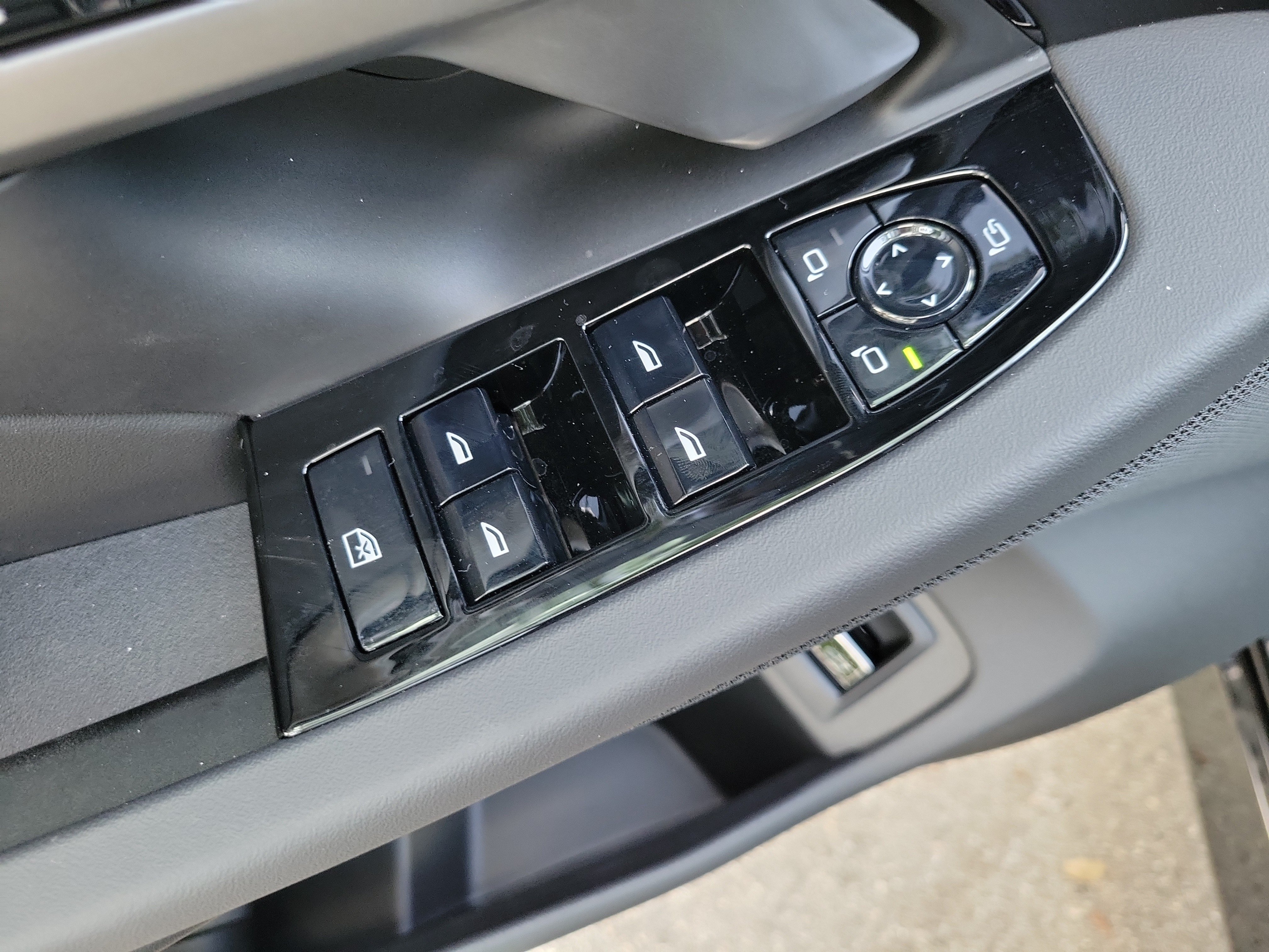 New 2027 BMW 530i w/ M Sport Package RWD image 15