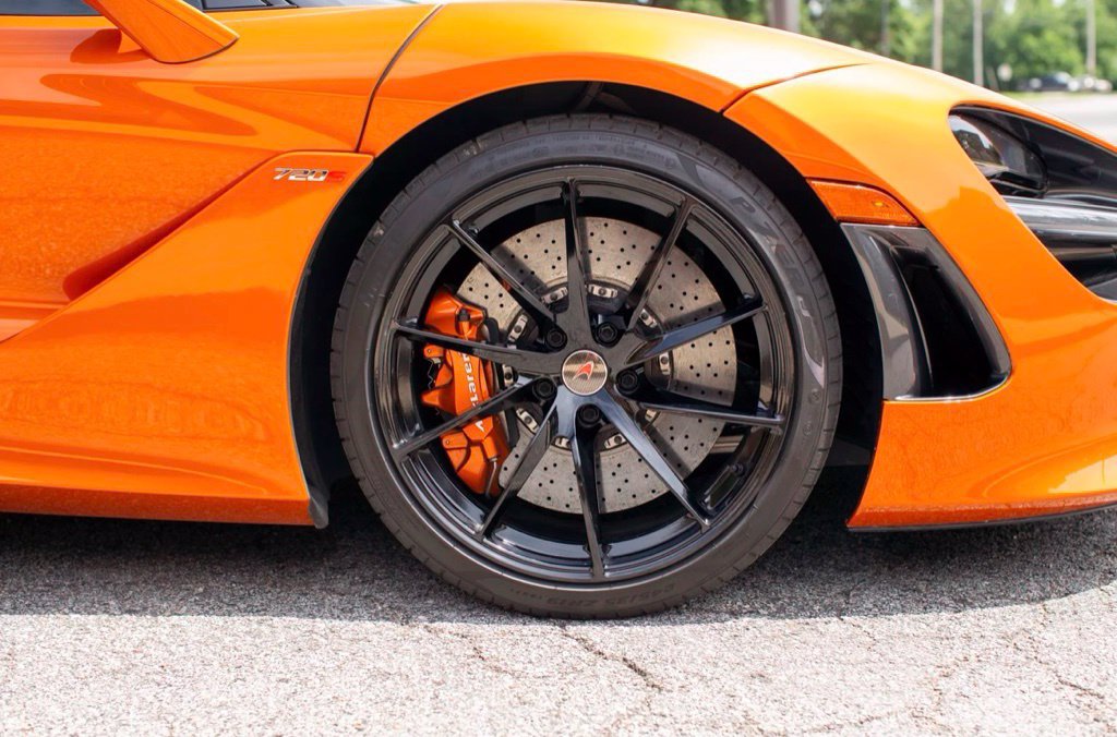 Used 2018 McLaren 720S Performance RWD image 24