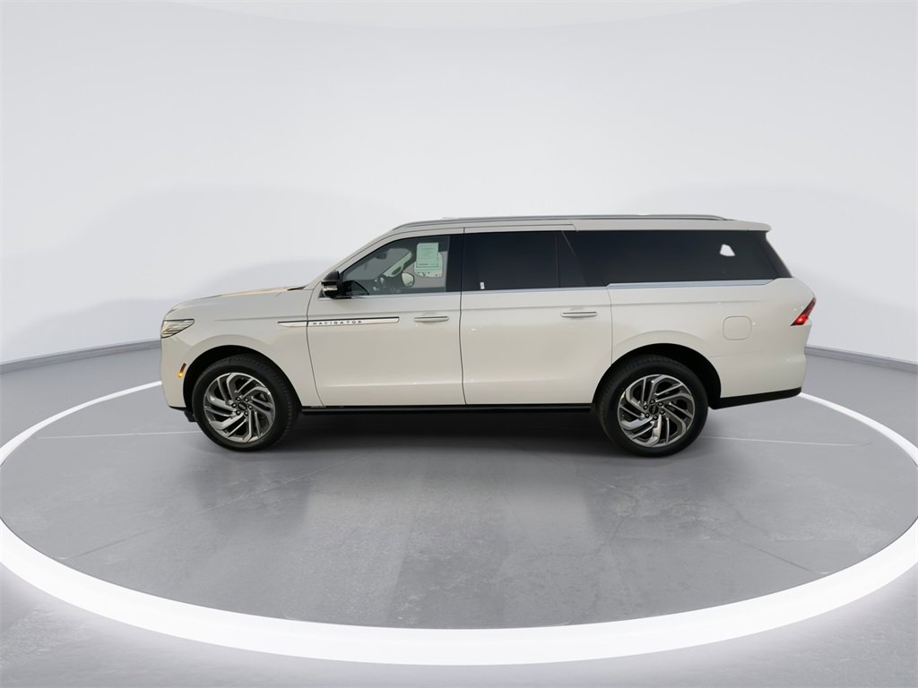 New 2025 Lincoln Navigator L Reserve image 5