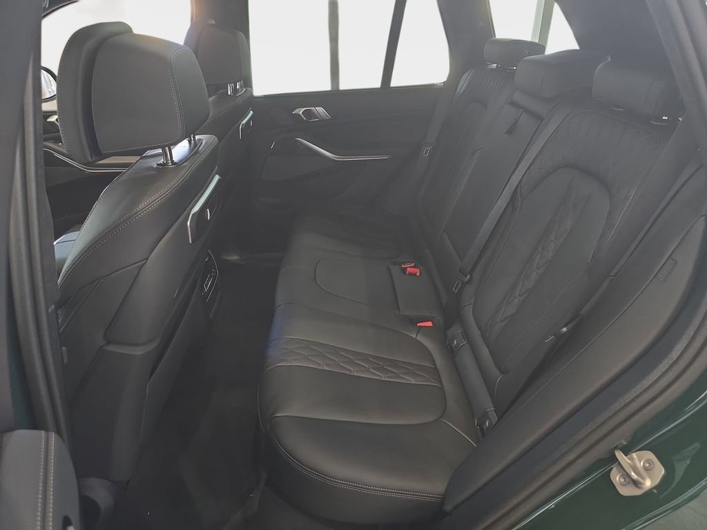 New 2026 BMW X5 M60i w/ Executive Package image 7