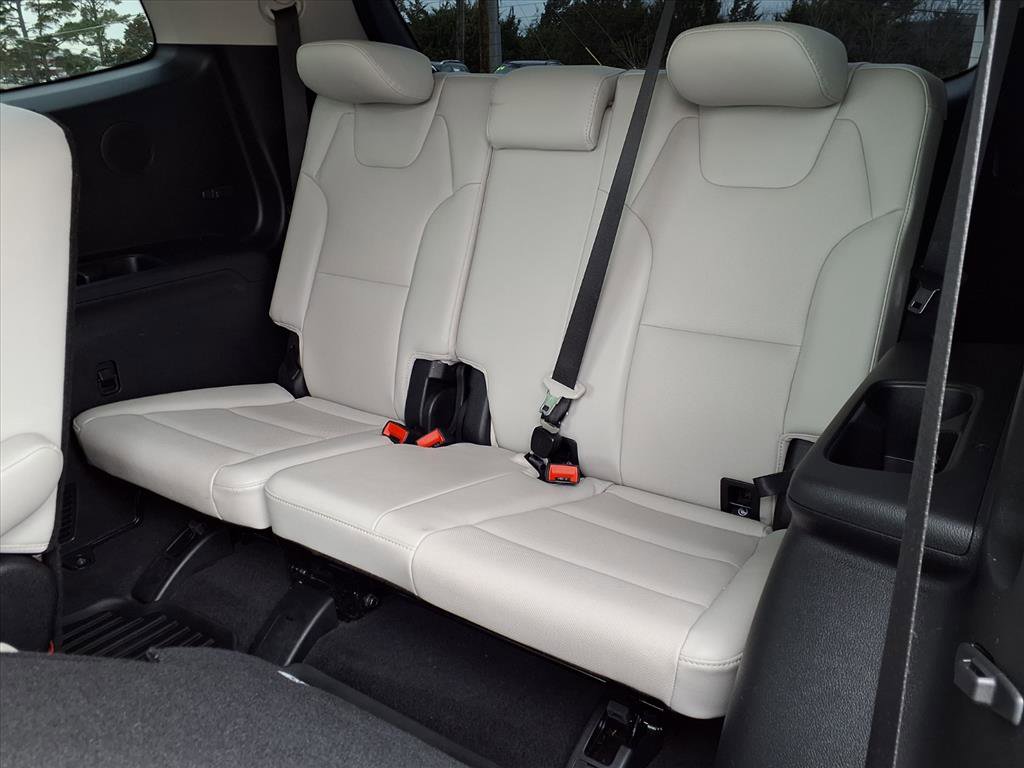 Used 2024 Kia Telluride SX w/ Towing Package image 19