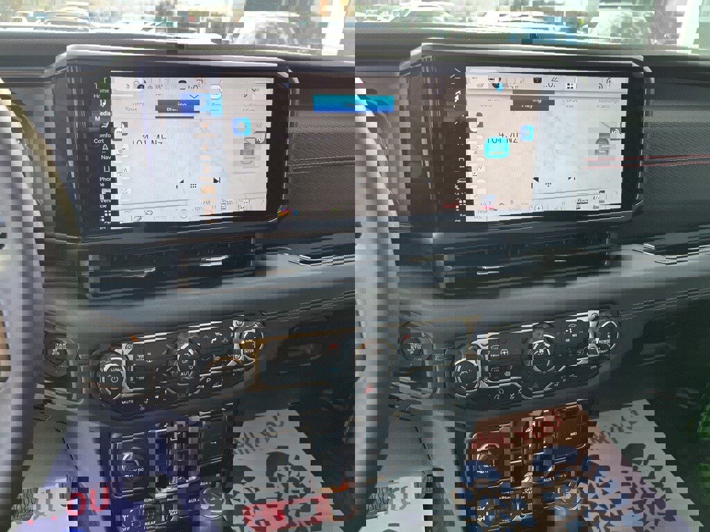 Used 2025 Jeep Wrangler Unlimited Rubicon image 9