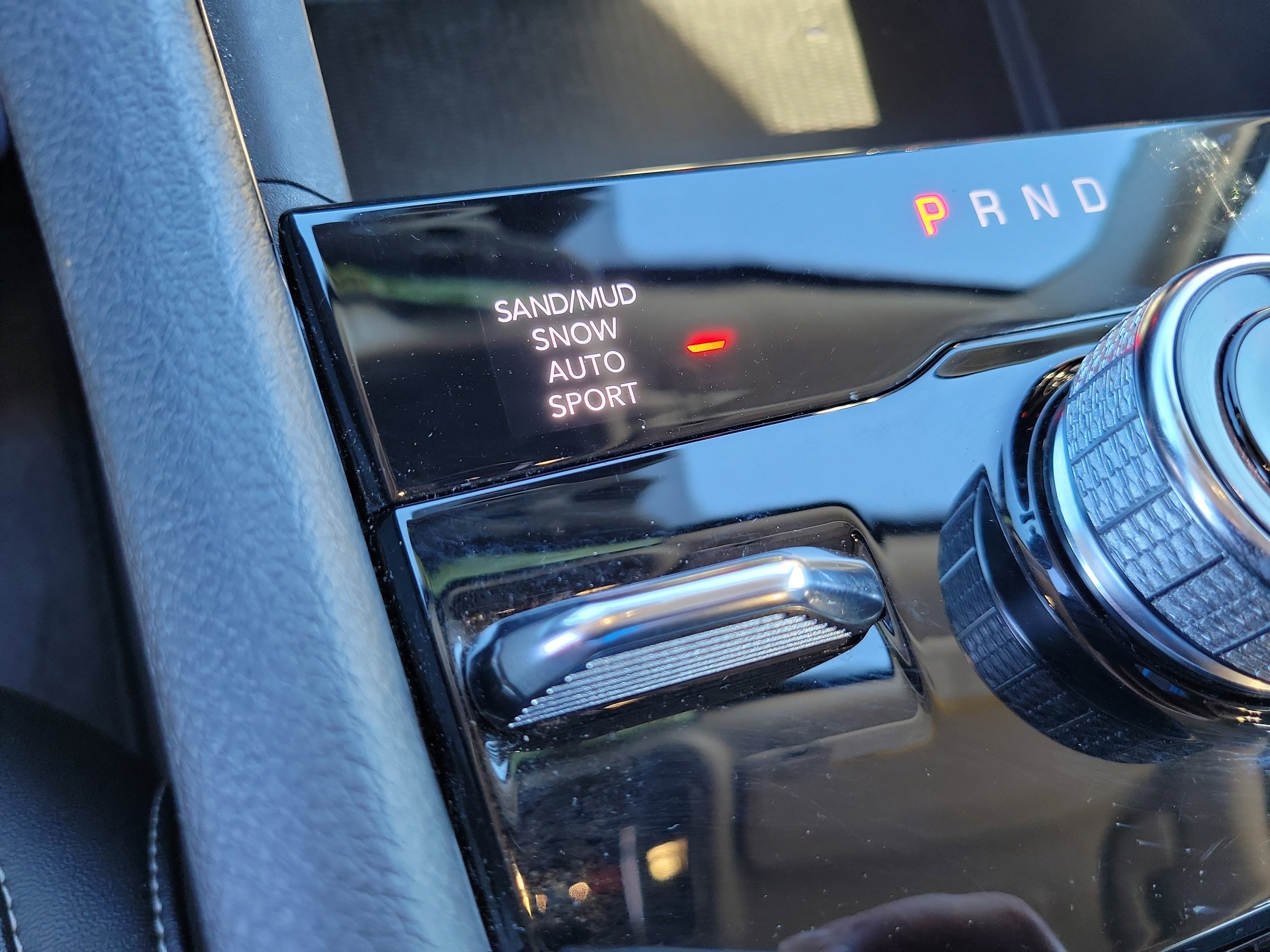 Used 2023 Jeep Grand Cherokee Limited w/ Luxury Tech Group II image 27