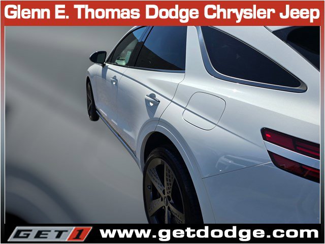 Used 2025 Genesis GV70 3.5T Sport w/ Sport Prestige Package image 10