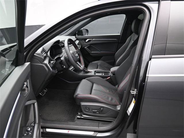 Certified 2025 Audi Q3 2.0T Premium Plus image 9