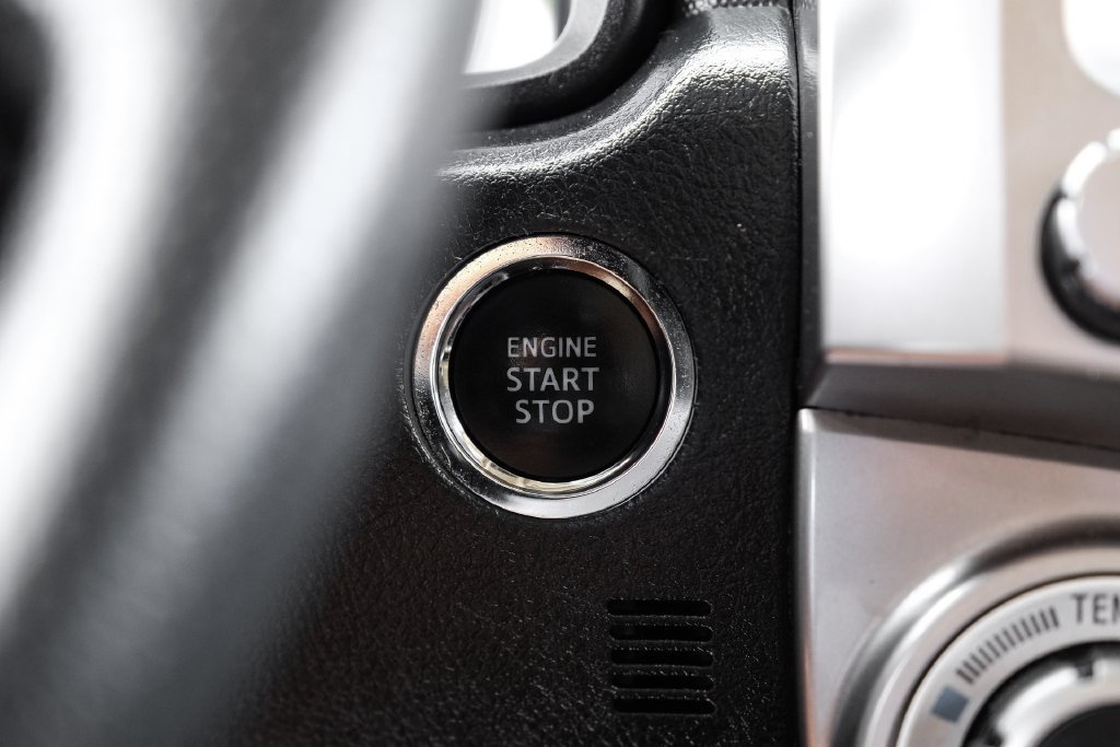 Used 2022 Toyota 4Runner Limited AWD/4WD image 18