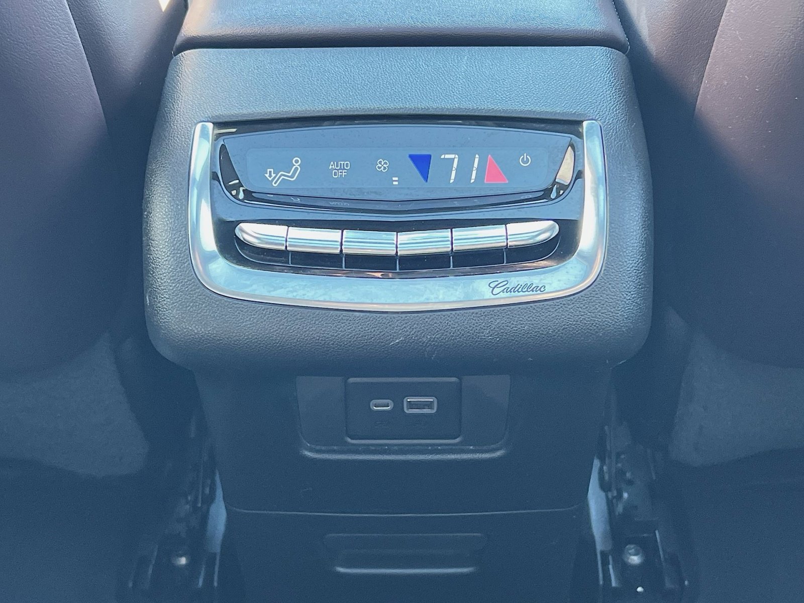 Used 2020 Cadillac XT6 Premium Luxury image 23