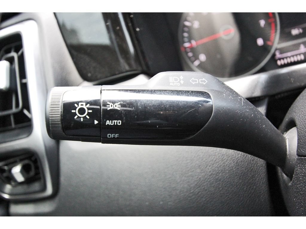 Used 2023 Kia Sorento S w/ Panoramic Sunroof Package FWD image 17